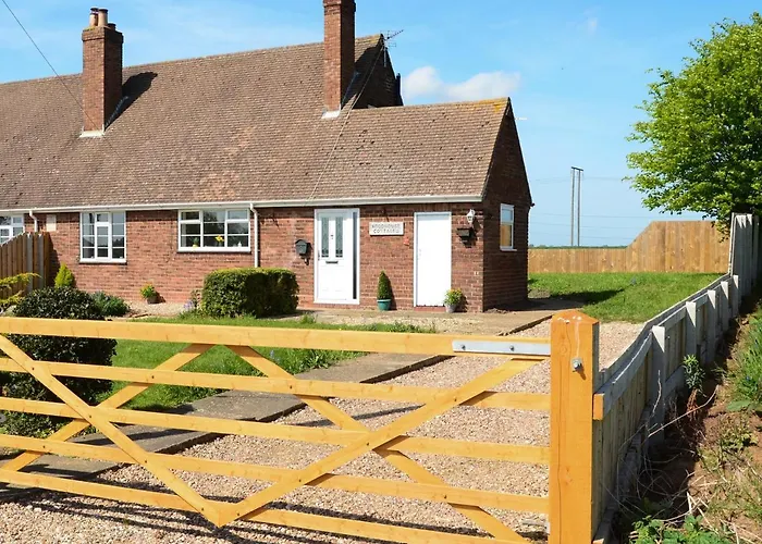 1 Woodhouse Cottages
