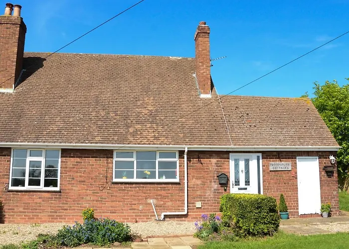 1 Woodhouse Cottages
