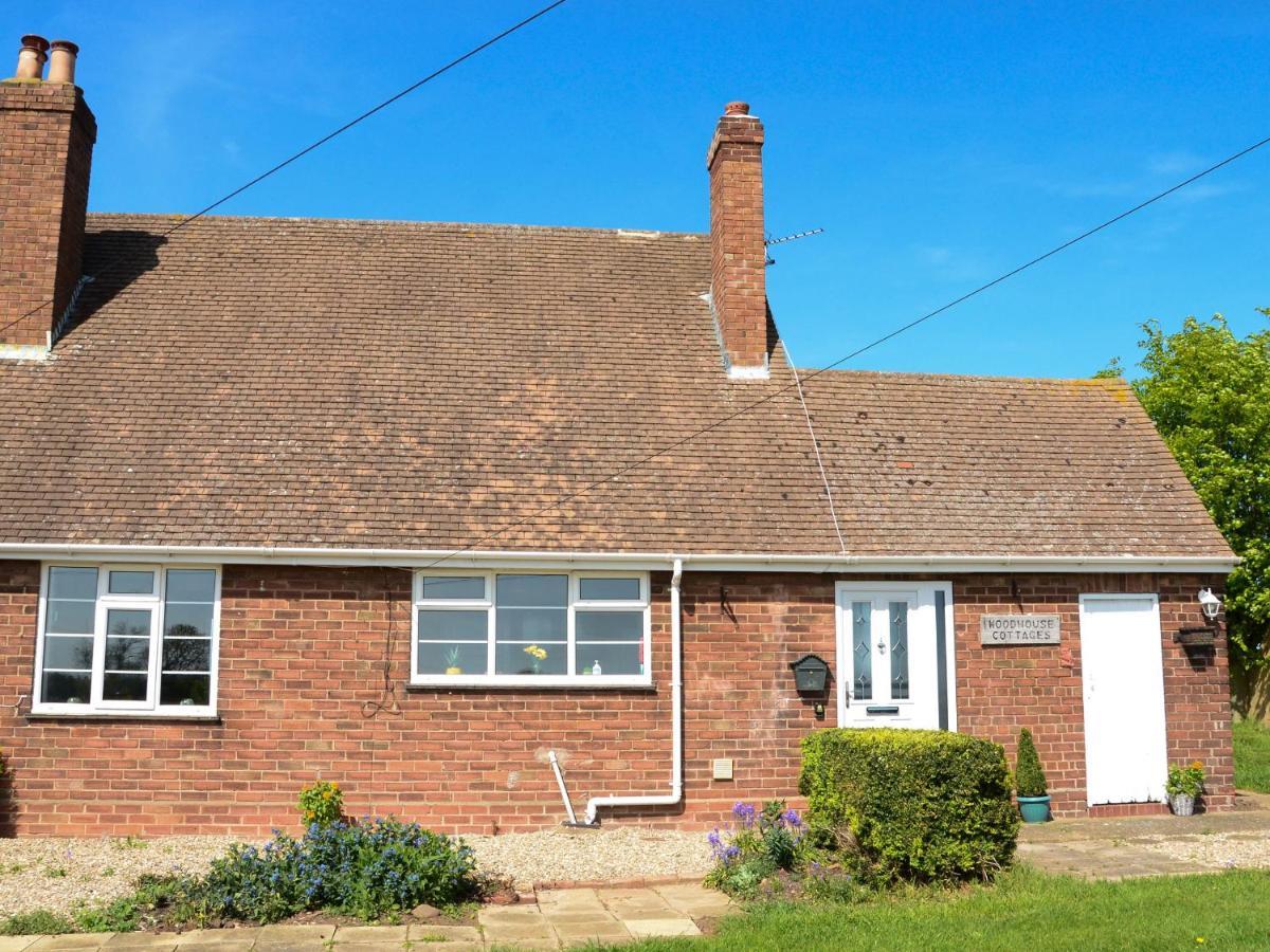 1 Woodhouse Holiday home *